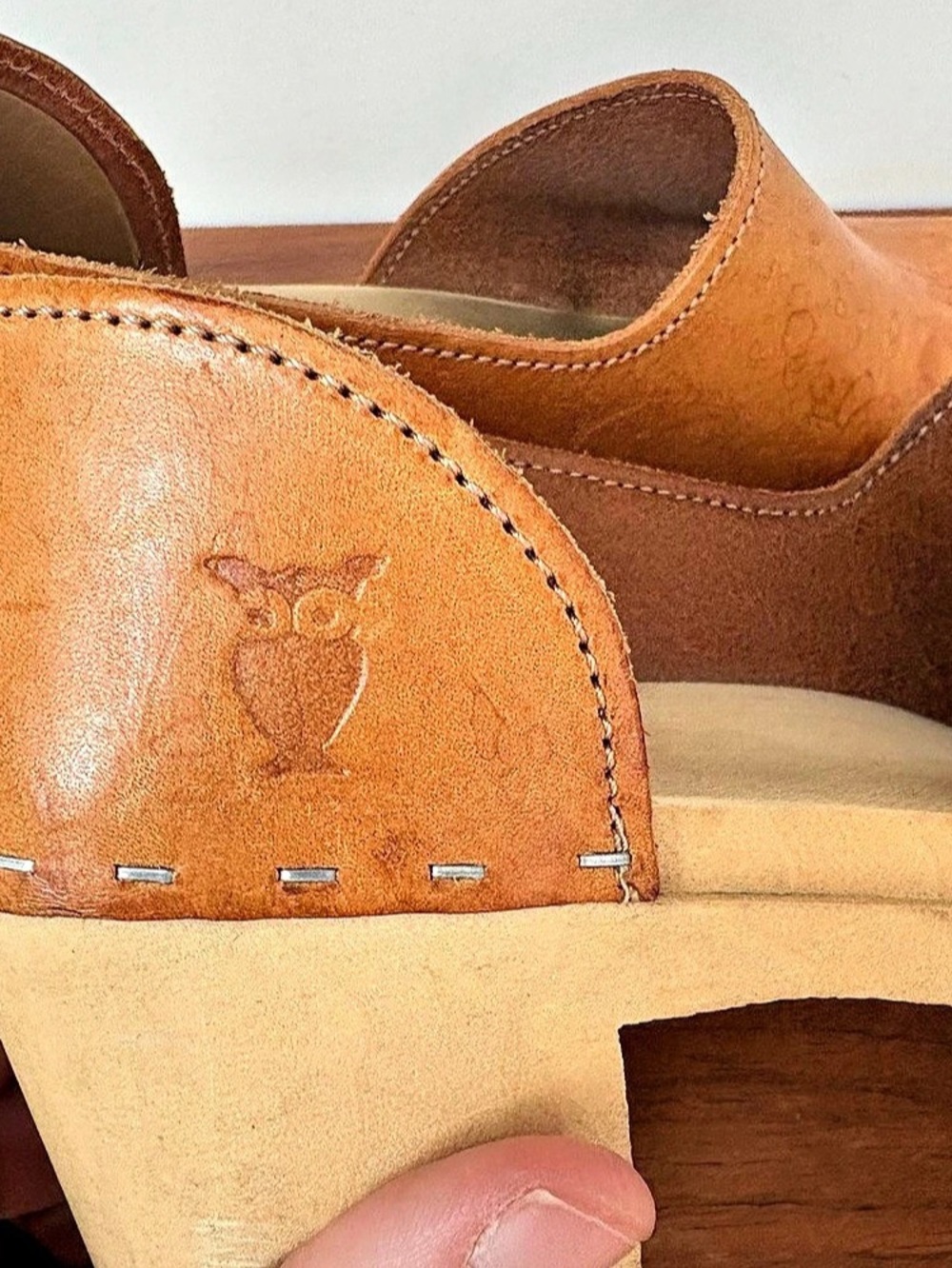 Sandgrens Tan Brown Leather Owl Wood Clogs Shoes Block Heel Closed Toe 37 US 6.5 - Picture 7 of 9